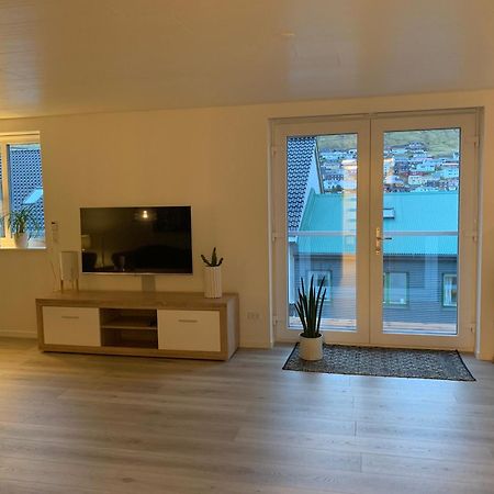 Spacious Apartment On N.P.Gota 8A, Klaksvík Екстериор снимка
